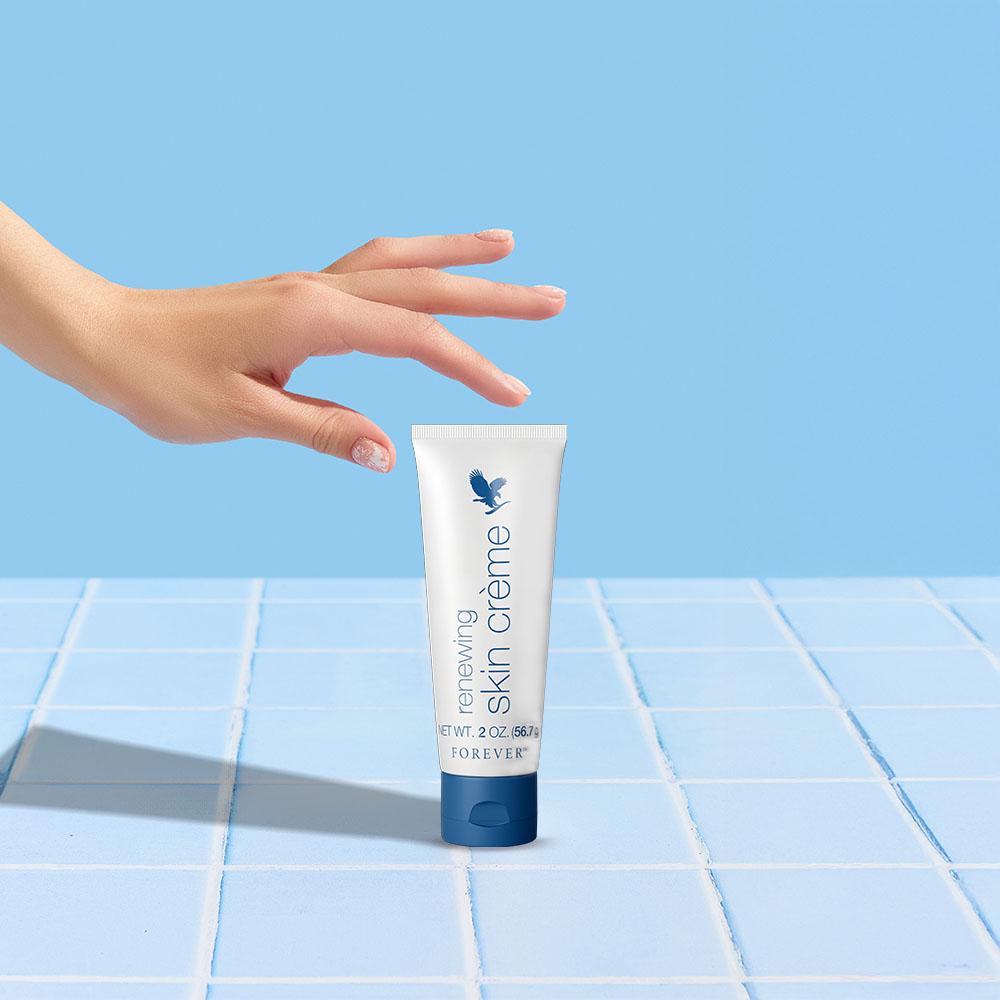 RENEWING SKIN CRÈME - Forever Care